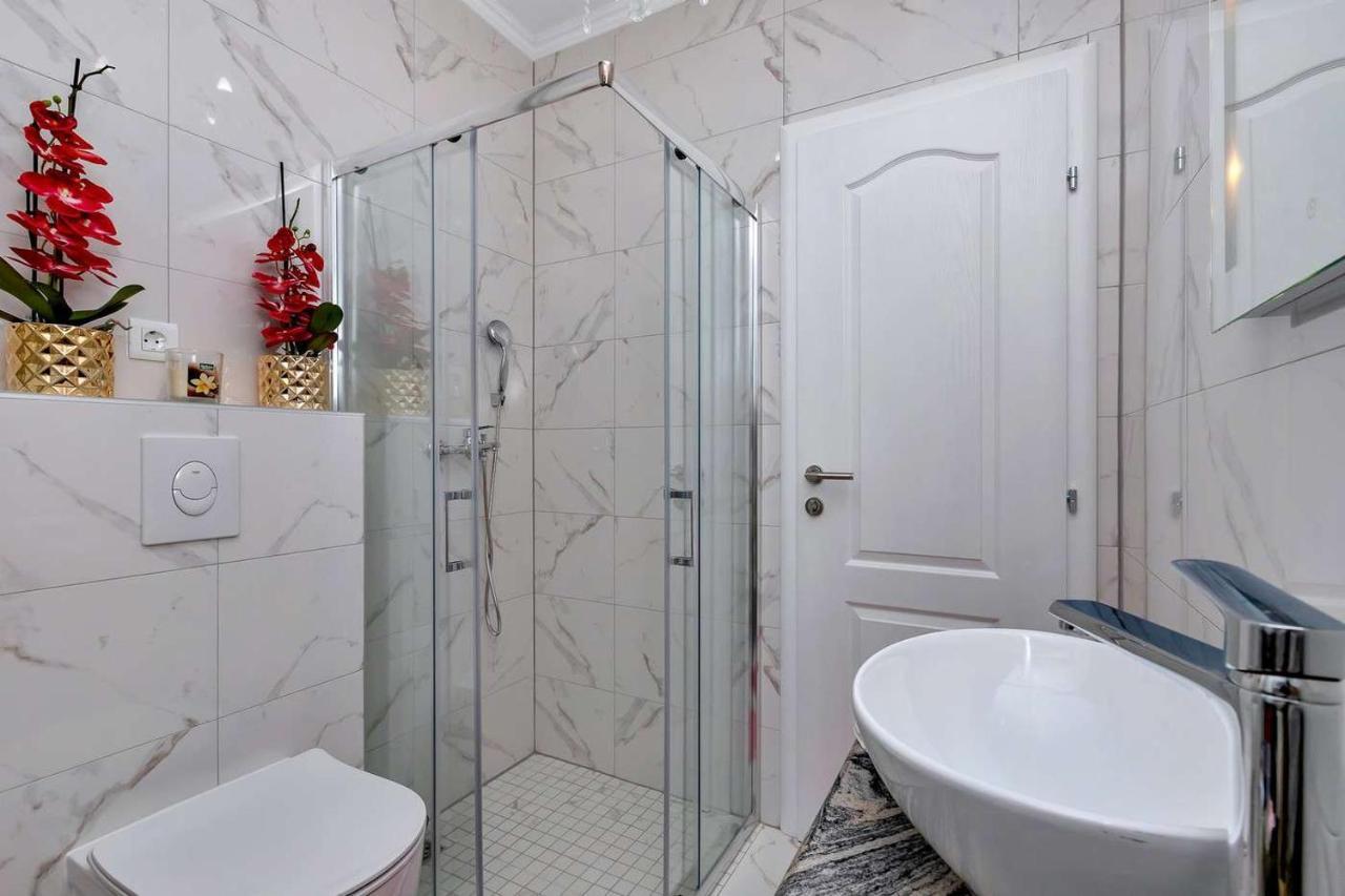 Luxurious Apartment Nino Makarska Eksteriør bilde