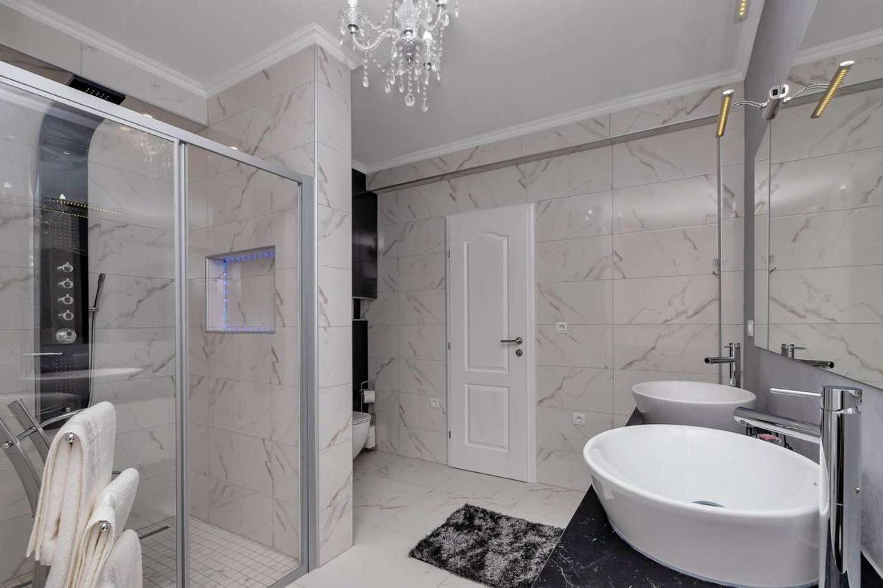 Luxurious Apartment Nino Makarska Eksteriør bilde