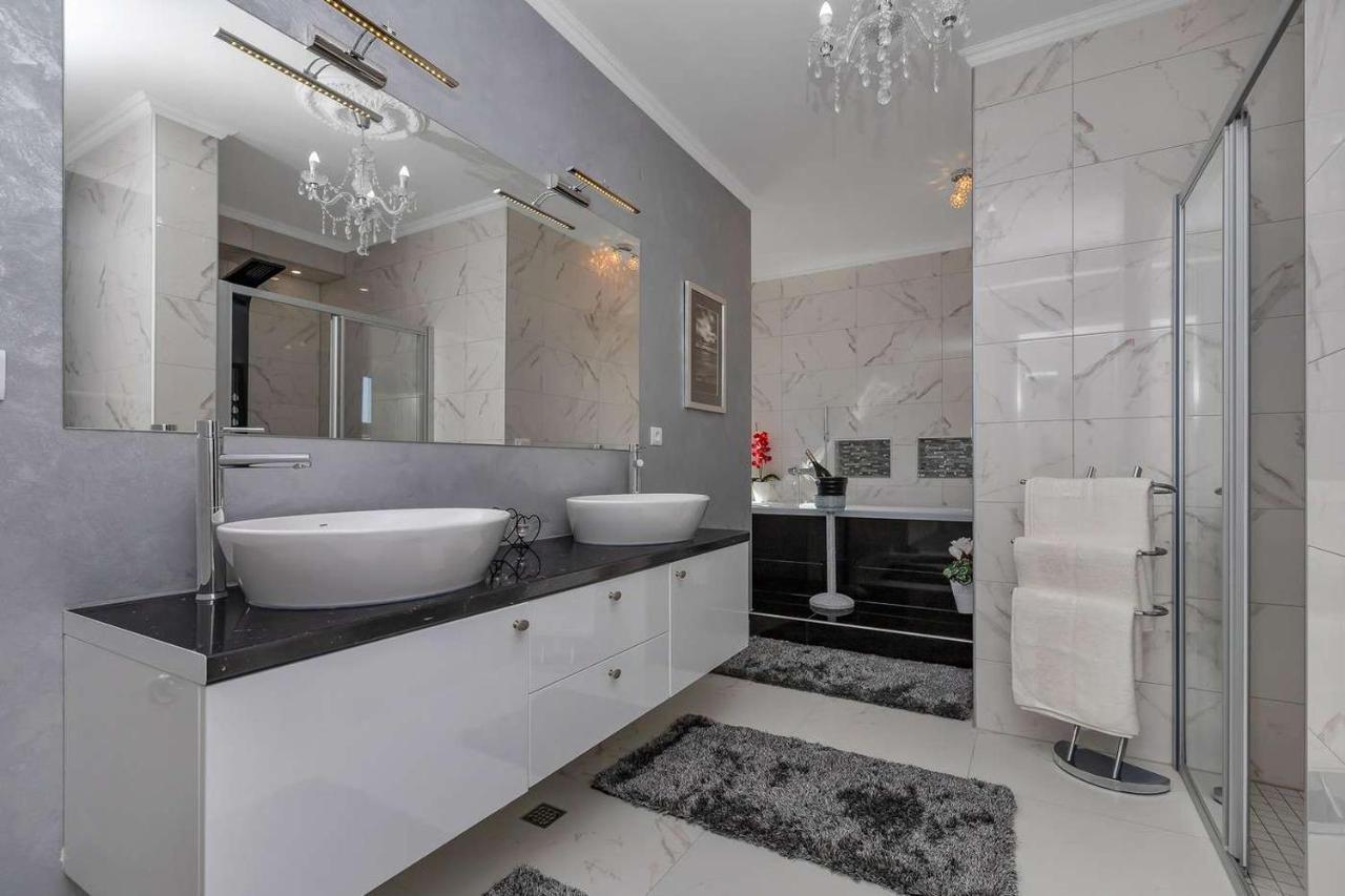 Luxurious Apartment Nino Makarska Eksteriør bilde